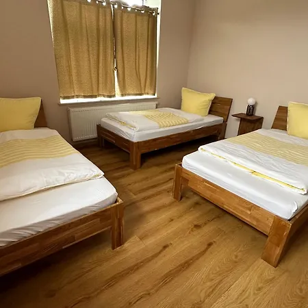 Schoene 2 Raumwohnung In * Borna