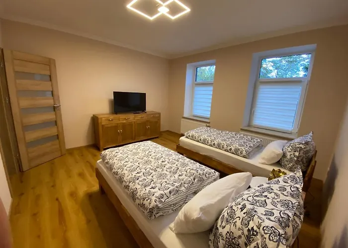 Schoene 2 Raumwohnung In 博尔纳